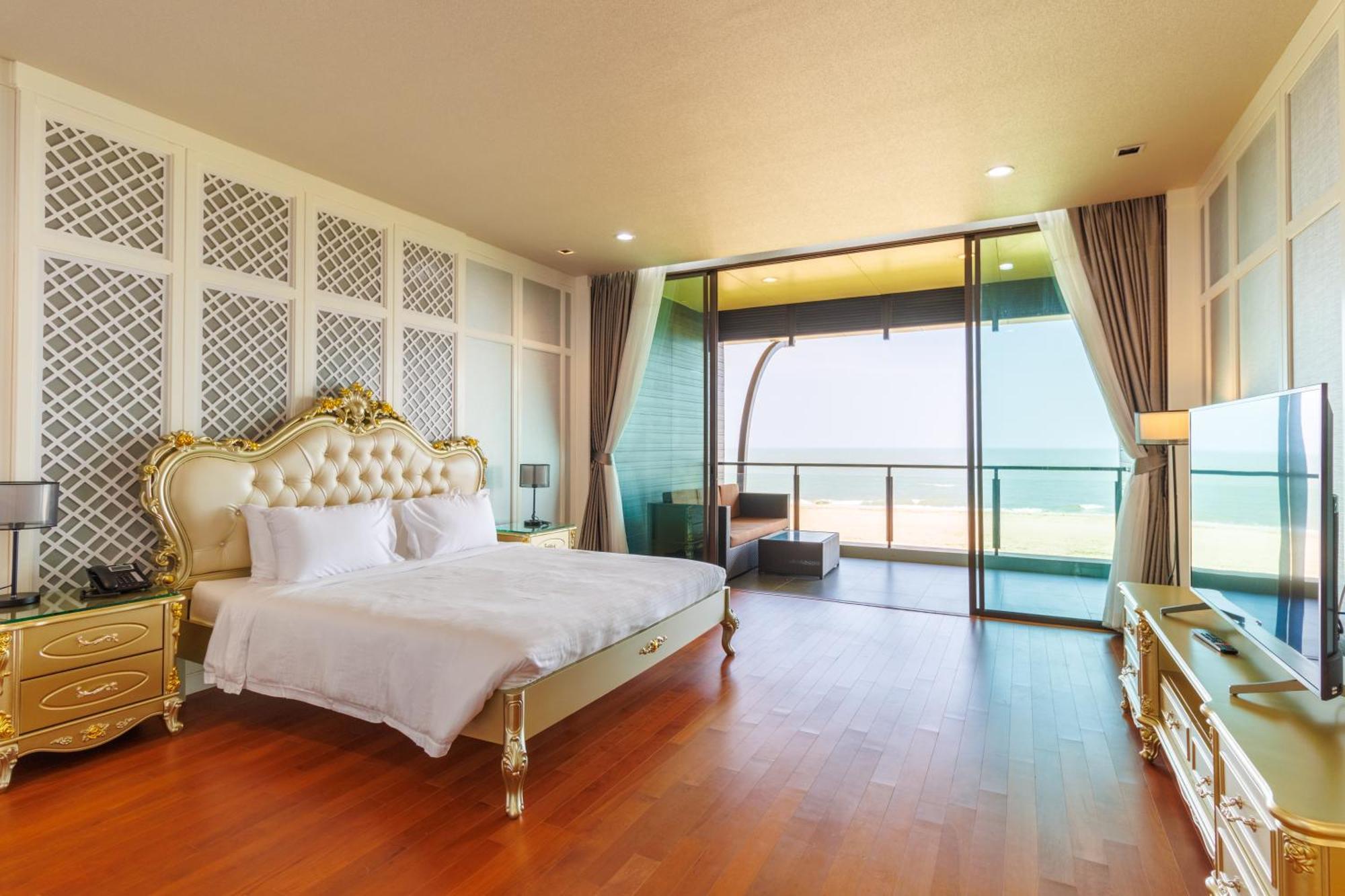 Sea Sand Sun Hua Hin By Jc Kevin Hotel & Resort Phetchaburi Bagian luar foto